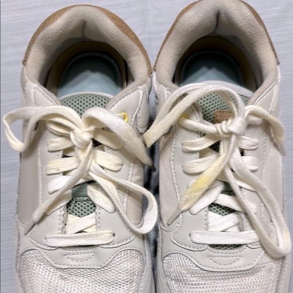 Hoff  White and Gray Low-Top Sneakers with‎ Suede/leather and Mesh - Picture 11 of 13